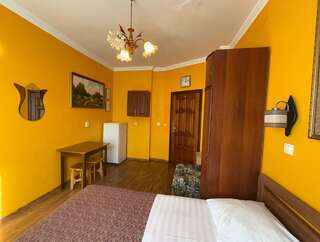 Гостиница Отдых у Александра Геленджик Стандарт с террасой 2+1-9