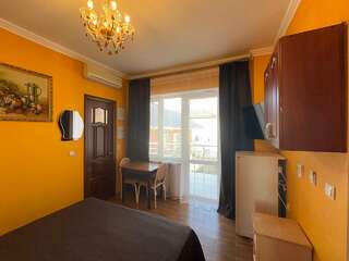 Гостиница Отдых у Александра Геленджик Полулюкс с балконом-2