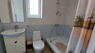 Гостиница Отдых у Александра Геленджик полулюкс небольшой с балконом-4