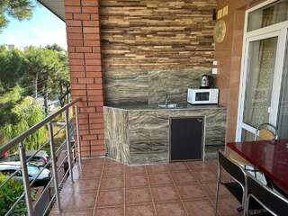 Гостиница Отдых у Александра Геленджик Делюкс 2+2 с балконом-10