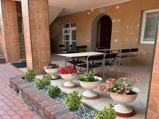 Гостиница Отдых у Александра Геленджик Стандарт с террасой 2+2-15